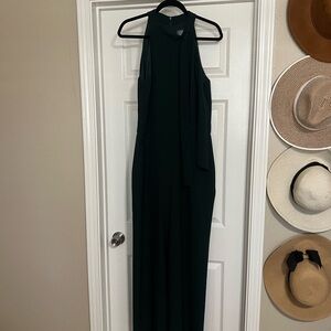 Elegant Dark Green Sleeveless Dress